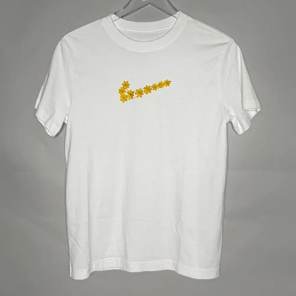 Nike L White Yellow Girls Short Sleeve T Shirt Daisy Flower Power